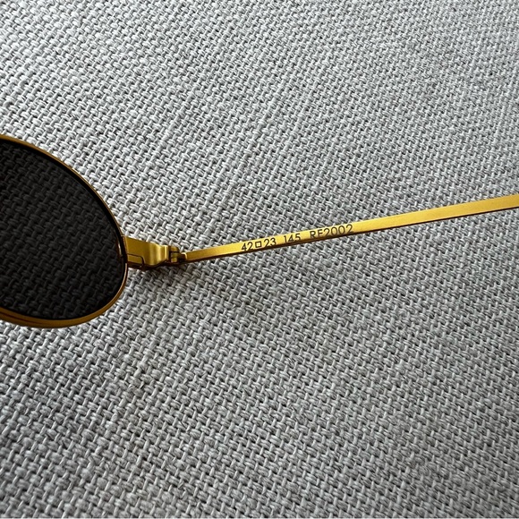 ROBERI & FRAUD Gold Doris 2.0 Sunglasses - Picture 11 of 15